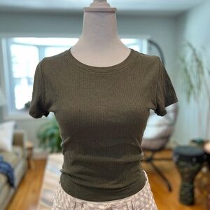 Bozzolo Olive Green Ribbed Tee Size Medium